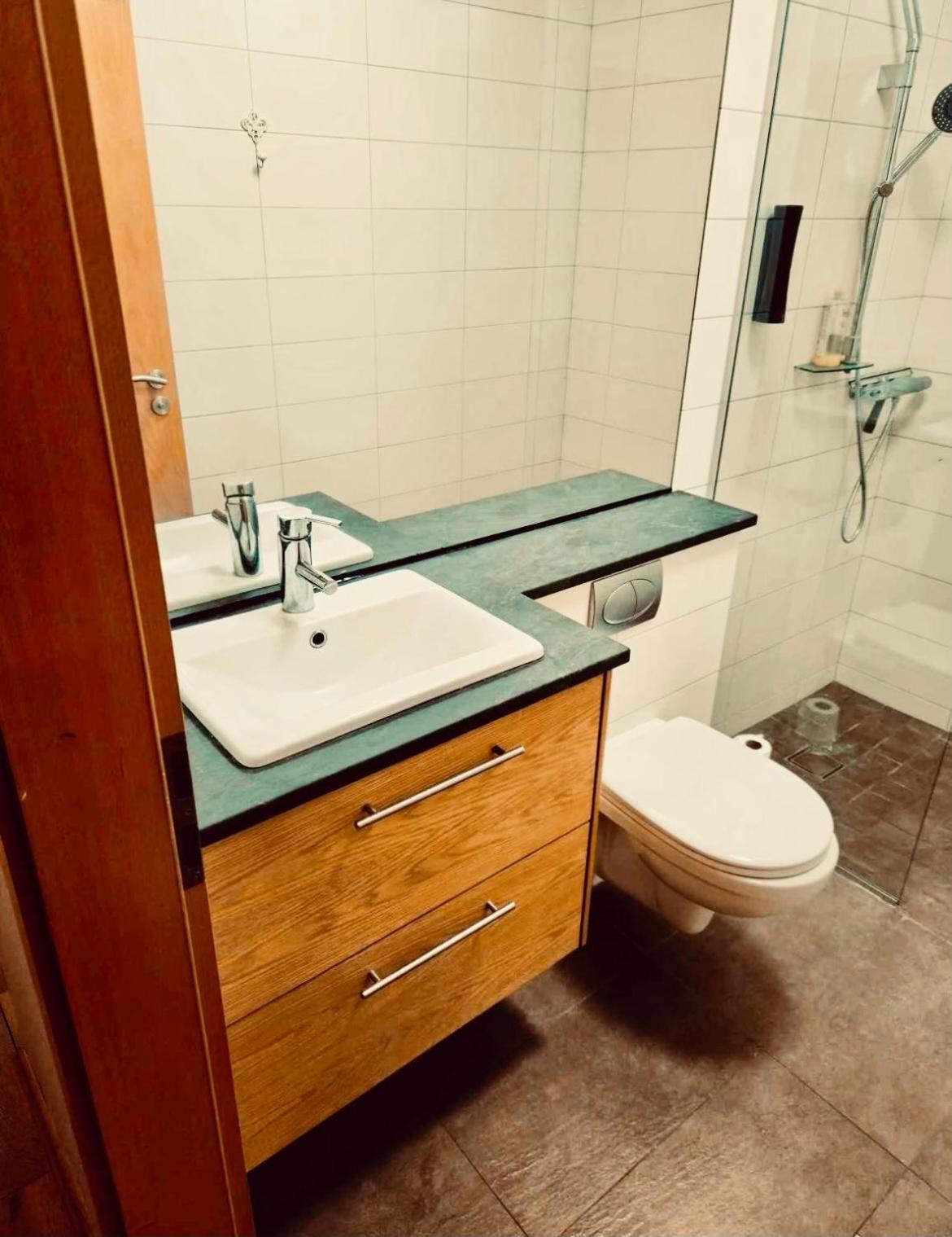 G10 Apartments Akureyri Ngoại thất bức ảnh
